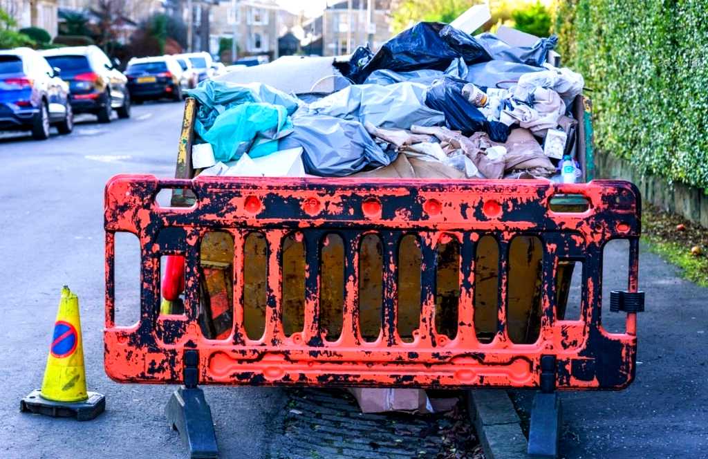 Rubbish Removal Services in Winstanley